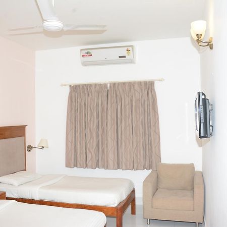Sai Towers Hotel Puttaparthi Eksteriør billede