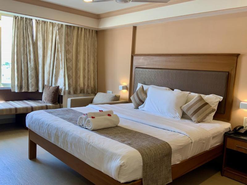 Sai Towers Hotel Puttaparthi Eksteriør billede
