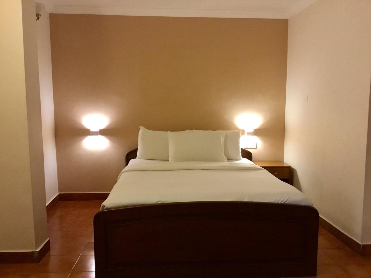 Sai Towers Hotel Puttaparthi Eksteriør billede